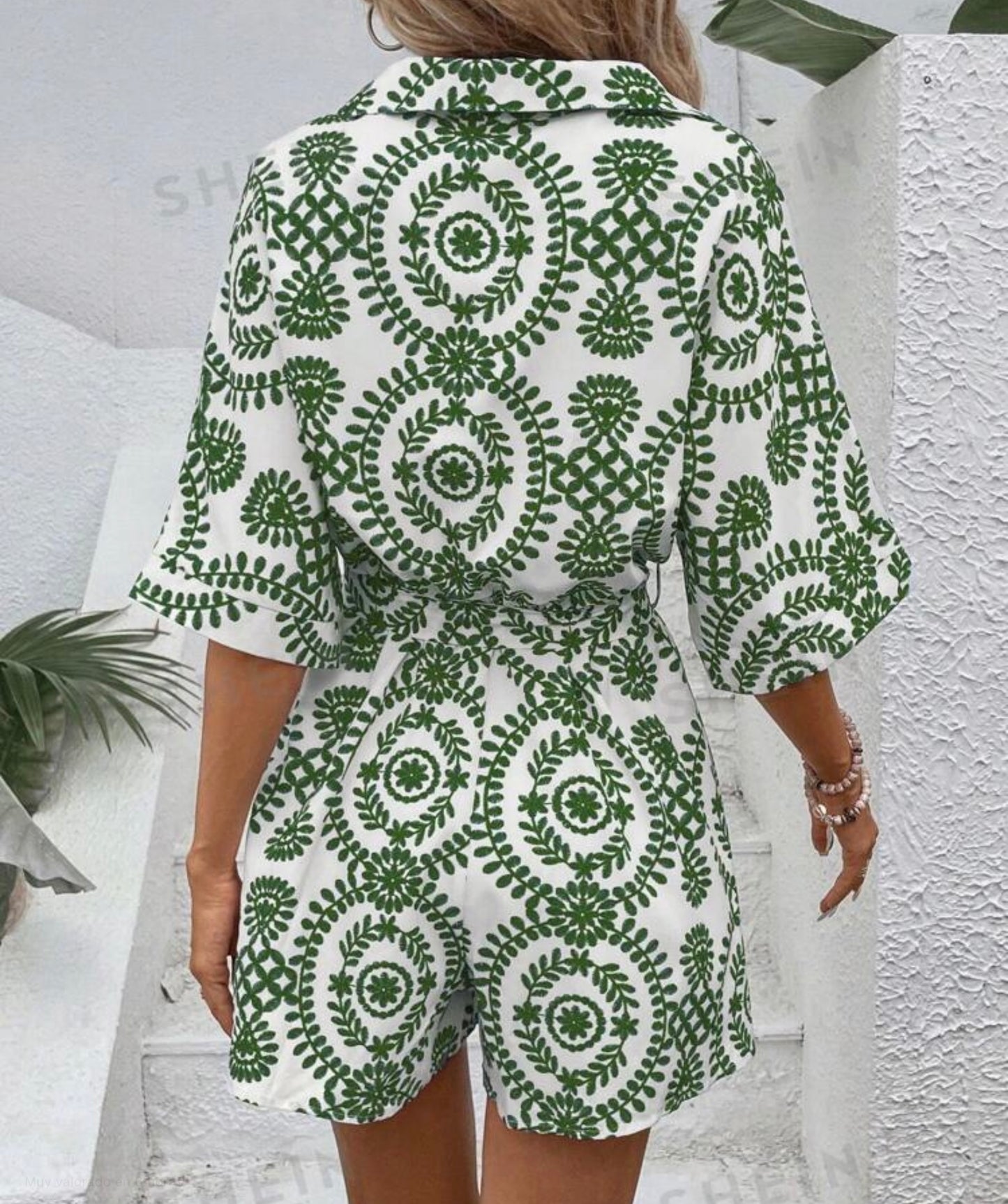 Vestido short.