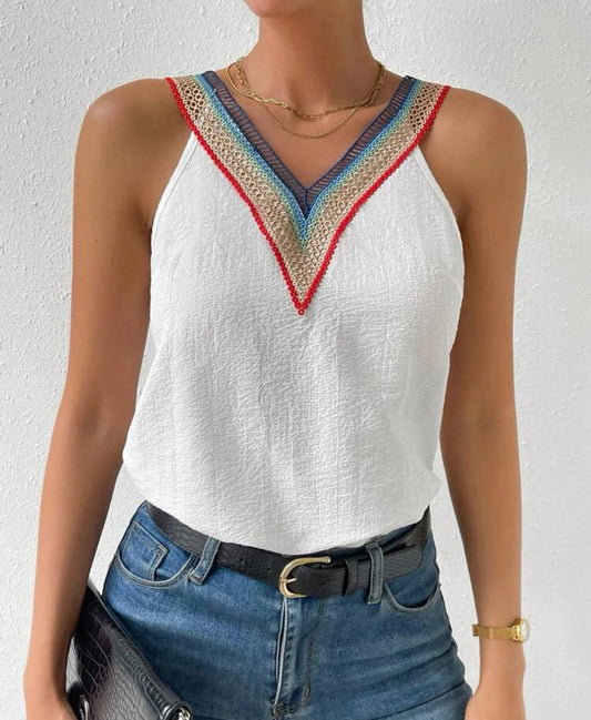 Blusa con bordado.