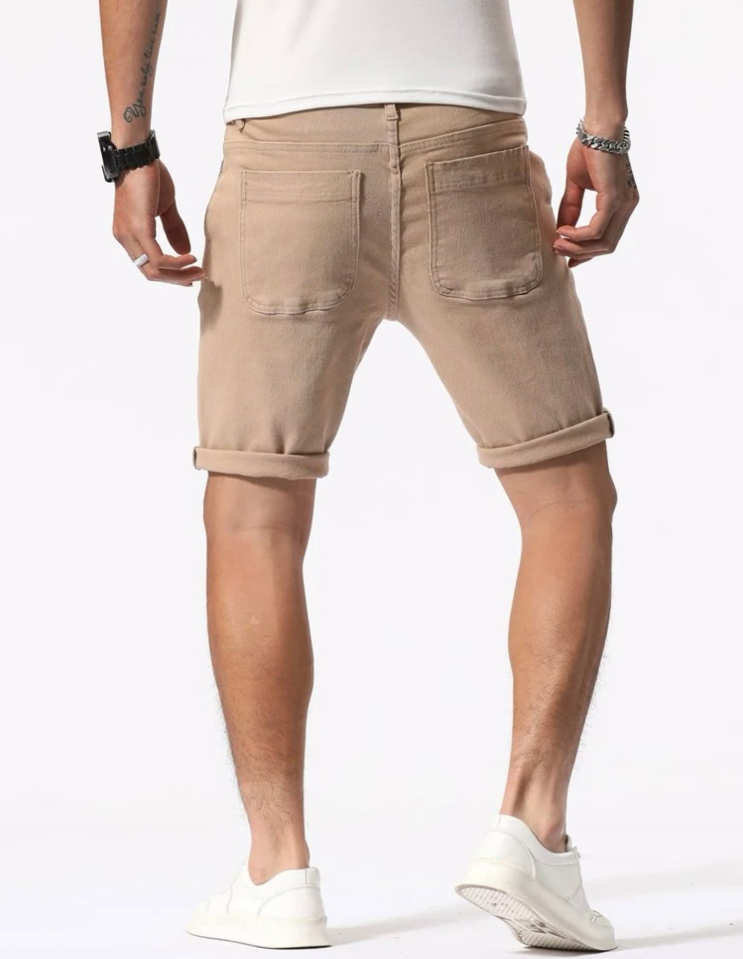 Pantaloneta beige.