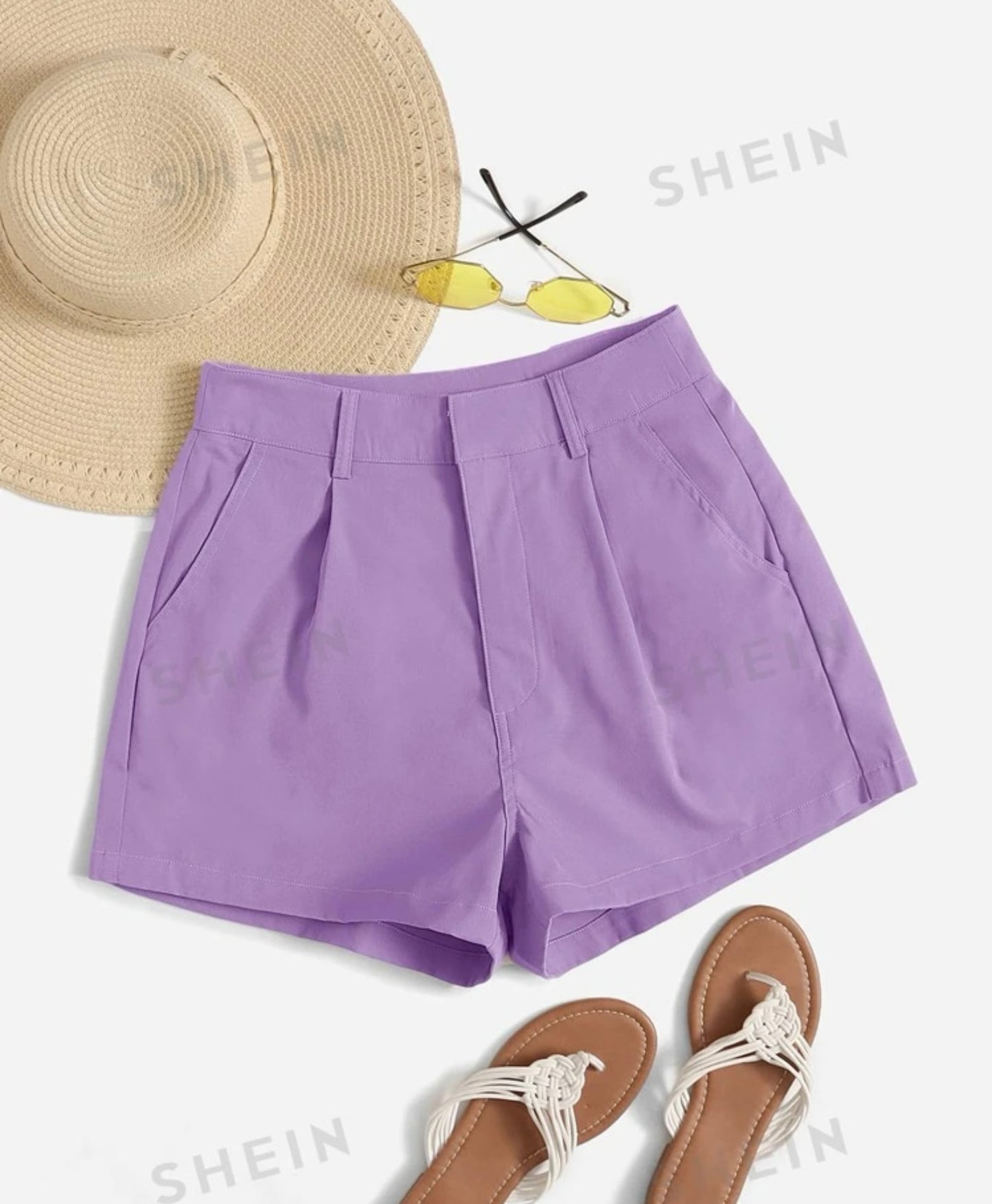 Short morado.